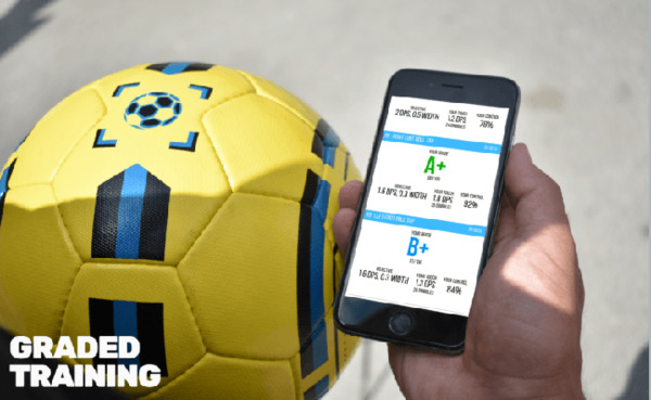 拍照就能监督卡路里,智能足球让你在家感受专