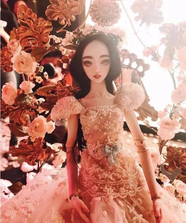 李晨给范冰冰的求婚礼物,不是石头,而是娃娃中