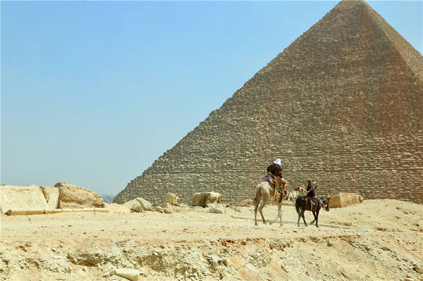 走进非洲追寻开罗古老遗迹,探秘千年埃及金字