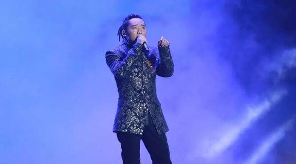 新歌声刘欢组扎西平措夺冠,周杰伦想带出冠军