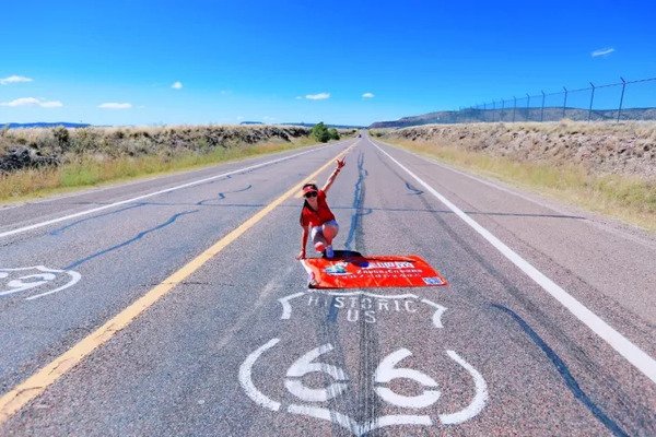 一条路的尽头的图片