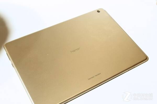 防水天籁畅快体验荣耀Waterplay震撼发布199