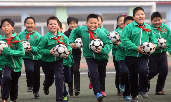 没有体育锻炼的习惯,是中国足球青训不如国外