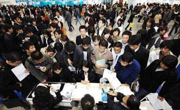 海外名校深造7年,回国却找不到工作,留学到底