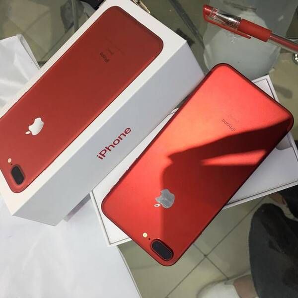 双11本人想换手机,大家觉得:苹果8和三星s8哪