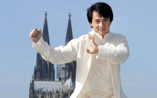 成龙财产分配曝光,小龙女吴卓林将获巨额财产