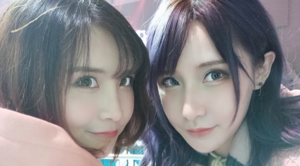 魔王秀与斗鱼三姐合照惨遭网友吐槽:像个漂亮