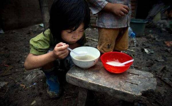 废品收购站_卖废品是什么收入(2)