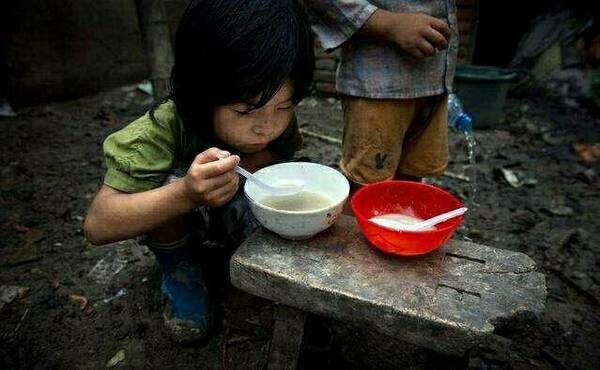 废品收购站_卖废品是什么收入(2)