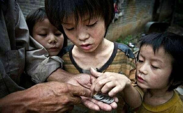 废品收购站_卖废品是什么收入(2)