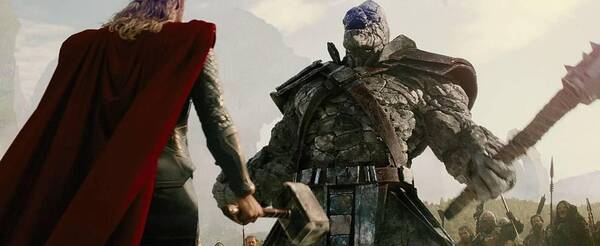 雷神3前传:为何绿巨人会离开黑寡妇,并且在萨