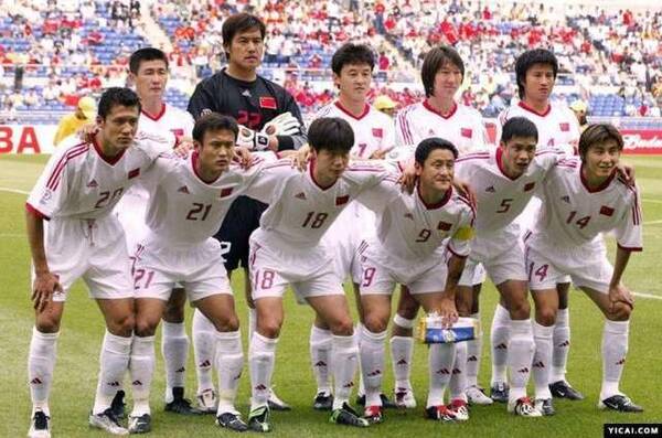 武磊国足疲软折射中国足球黑暗十年 救世主里