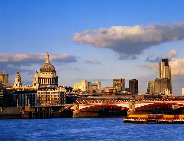 伦敦市位于加拿大安大略省南部,人口336,539,是加拿大第十大城市,也是