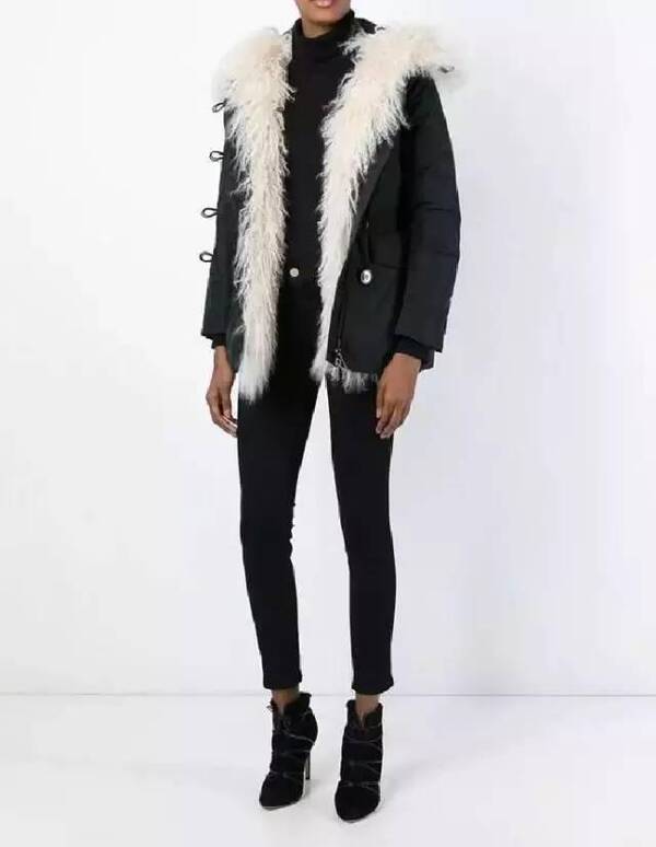 Moncler羽绒服真假辨别