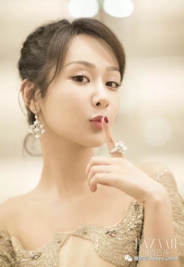 你以为杨紫变美成功仅靠节食和运动吗?是睫毛生长液!