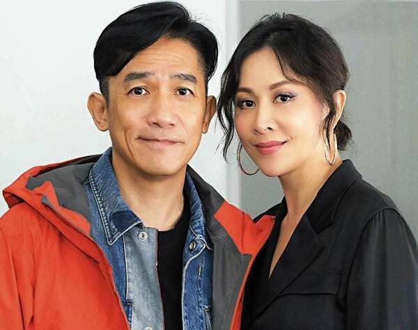 梁朝伟刘嘉玲老夫老妻好默契:嘉玲爬山 伟仔买菜