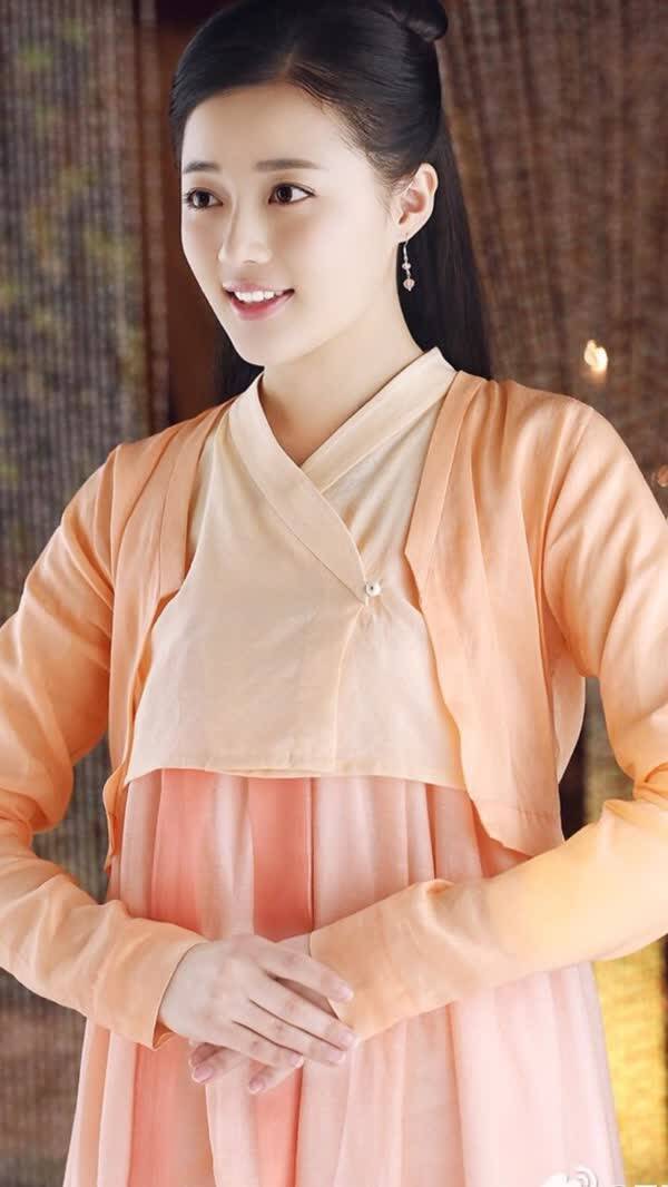 生三世》只红了一个迪丽热巴,其实这些女配也