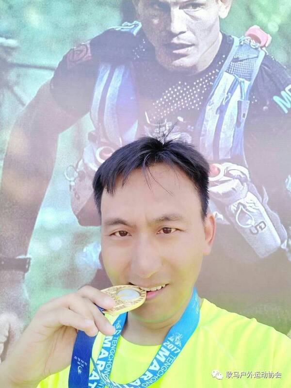 杨绍芳(杨杨):此次腾冲马拉松之行岁数最大的一个,但是心态还是非常