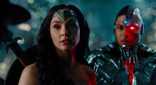 《正义联盟》蝉联全球票房冠军 亲情催泪弹《