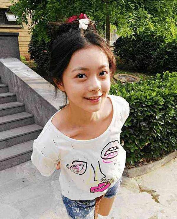 赵今麦回学校展现舞姿送福利,生图下简直就是“林妙妙”本人图片