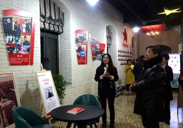 中国浦东干部学院兼职教授、上海市普陀区桃浦