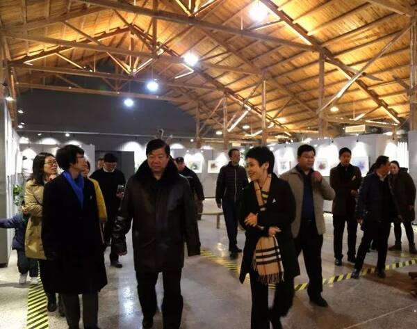 中国浦东干部学院兼职教授、上海市普陀区桃浦