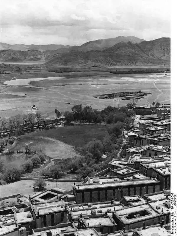 希特勒当年派人到西藏寻找日耳曼人祖先,留下