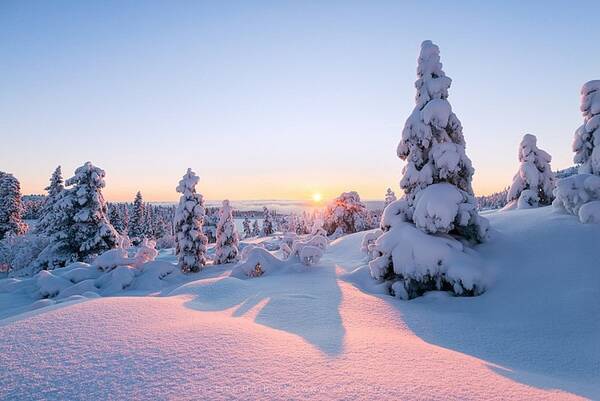 银装素裹的冰封世界 冬季雪景风光拍摄技巧