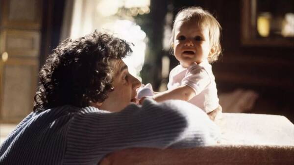 《三个男人和一个摇篮》剧本:同类型的剧本初