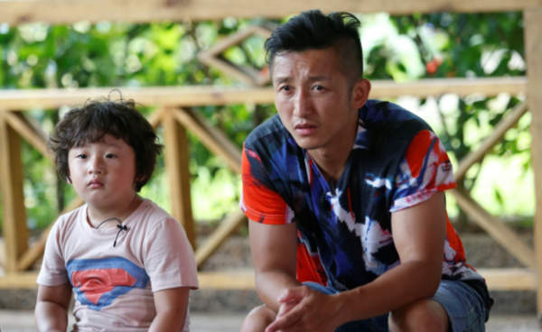 邹市明老婆_邹市明年收入(3)