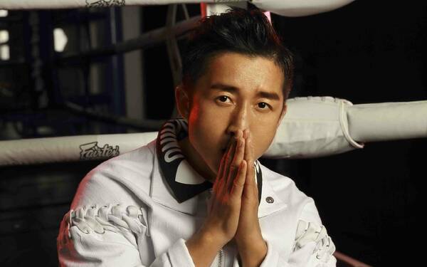 邹市明比赛台下冉莹颖_邹市明比赛收入(3)