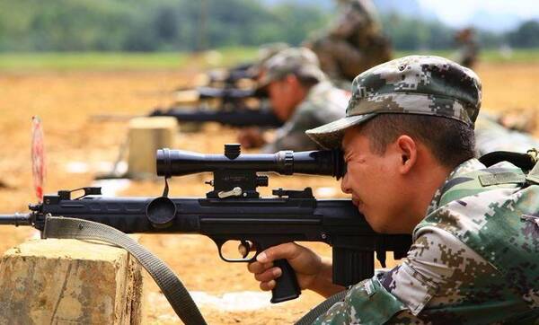我国夜虎特种兵赴叙利亚 所配备95机枪威力世