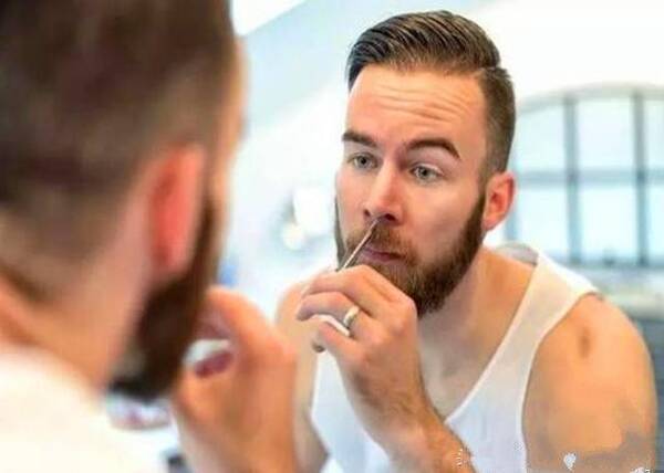 鼻毛长出来就拔掉?小心得鼻疖!教你一招轻松搞