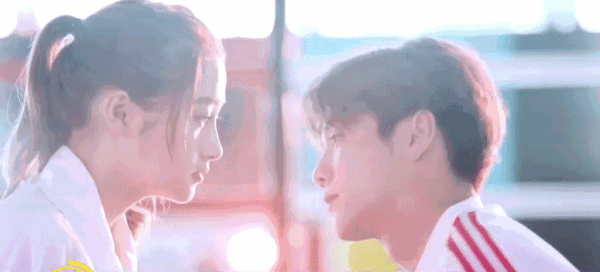 壁纸 剧照 视频截图 1280_582 gif 动态图 动图