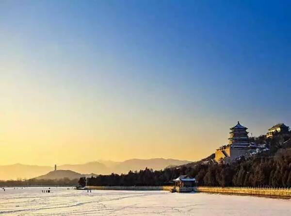 被大雪刷屏的一天,我们为什么都有恋雪情结?