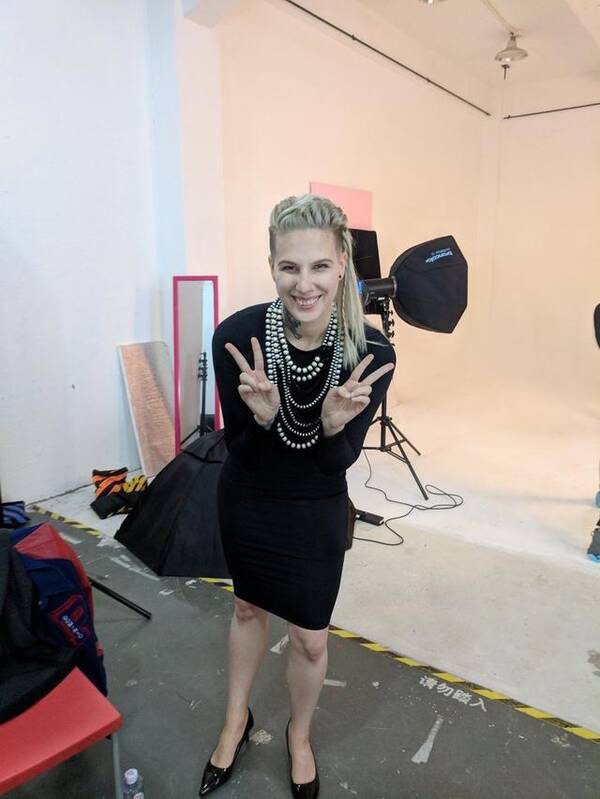 拳头LPL英文官方解说拍摄定妆照:这是史上最