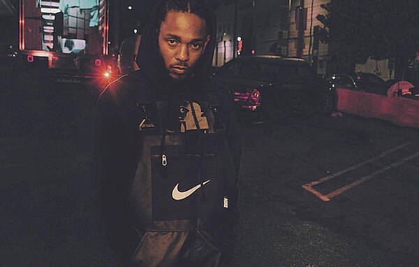 Kendrick Lamar示范的NIKE背带神裤上架!看