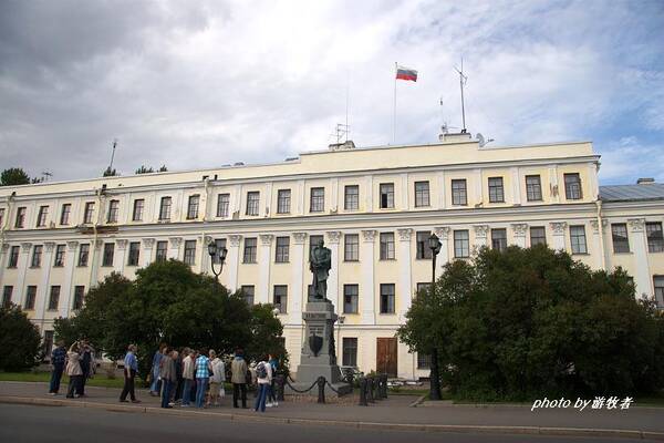 探访俄罗斯波罗的海舰队基地,舰船锈迹斑斑往