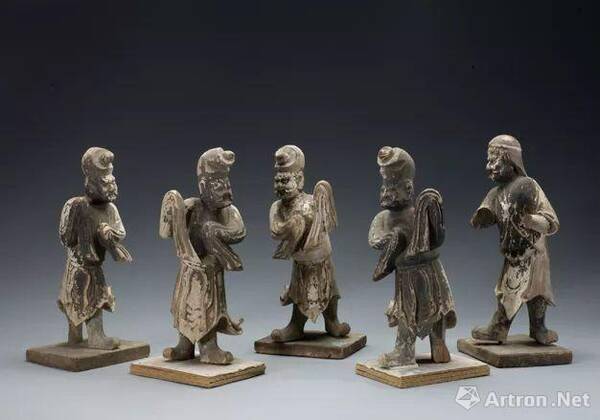 河南省博物院每周一品:唐胡人舞蹈木俑