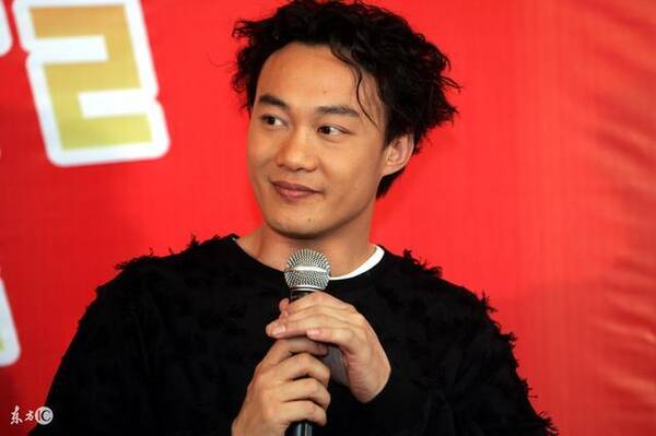 关于陈奕迅经典歌词歌曲短句语录摘抄