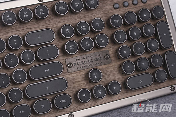 AZIO RETRO CLASSIC机械键盘评测:蒸汽朋克