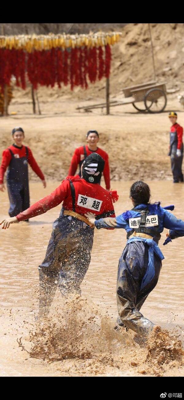 兄弟团不舍热巴退出《奔跑吧》:邓超陈赫最感