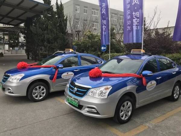东风·时空E17纯电动出租车正式投放杭城