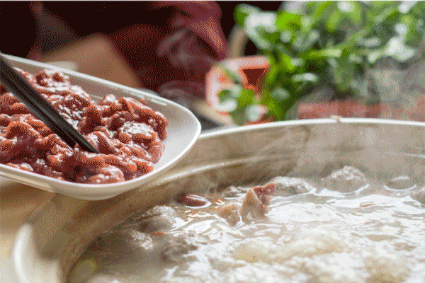“女神汤”熬制的驴肉火锅，吃完不想变美都难!