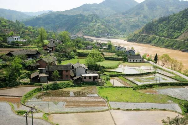 衰败的农村重获生机第一步:宅基地国有化 衰败的农村重获生机第一步:宅基地国有化