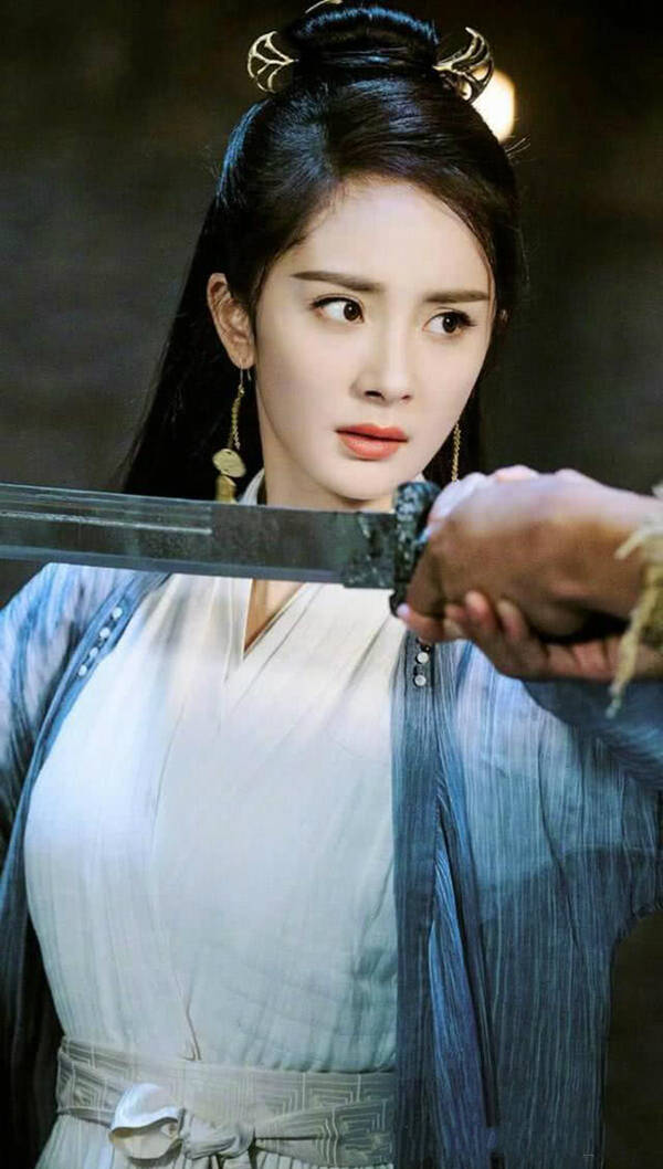 杨幂7部古装剧,7套蓝色衣服:个个美翻了,最后一