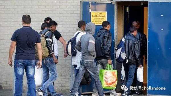 难民潮过了,看现在荷兰人对难民持何种态度