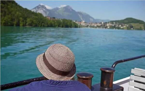 抖音上获赞100W+,这个欧洲脊梁少女峰脚下