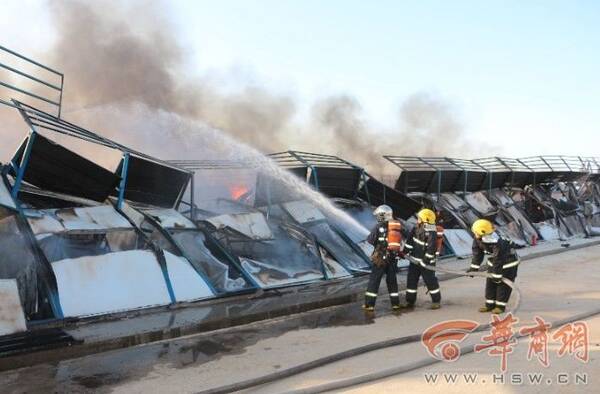 凌晨时分!神木锦界一化工厂宿舍彩钢房突发大