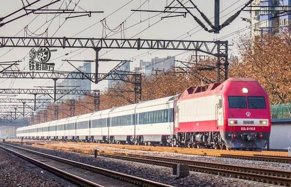 铁路线旁边写的禁止双弓是什么意思?答案和